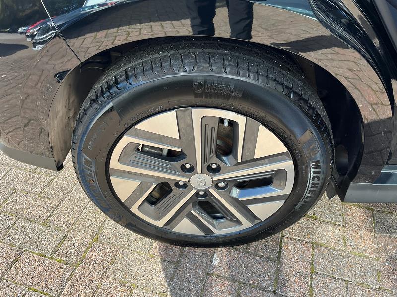 2023 73 Hyundai Kona 150kw Ultimate 64kwh 5dr Auto Electric Automatic In Black