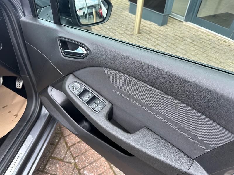 2024 24 Renault Clio 1.6 E-tech Full Hybrid 145 Esprit Alpine 5dr Auto Hybrid Electric Automatic In Grey
