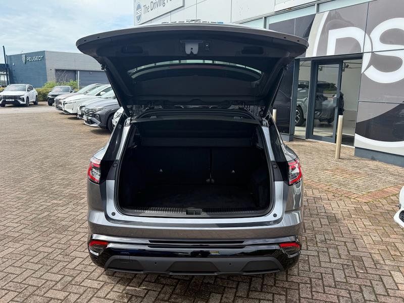 2023 73 Renault Austral E-tech Fhev Techno Esprit Alpine 5dr Auto Hybrid Electric Automatic In Grey/black