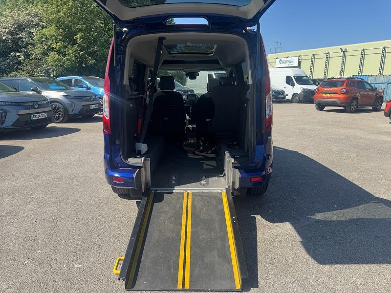 2017 17 Ford Tourneo Connect 1.5 Tdci 120 Titanium 5dr Powershift Wheelchair Adapted Vehicle Diesel Automatic In Blue