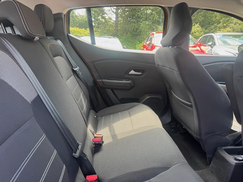 2023 73 Dacia Sandero Stepway 1.0 Tce Bi-fuel Expression 5dr Lpg Petrol Manual In Desert Orange