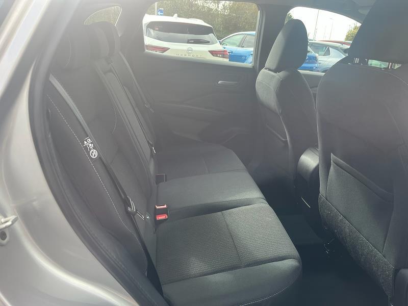 2022 72 Nissan Qashqai 1.3 Dig-t Mh 158 Acenta Premium 5dr Xtronic Hybrid Electric Automatic In Silver