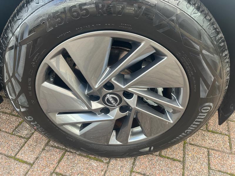 2022 72 Nissan Qashqai 1.3 Dig-t Mh 158 Acenta Premium 5dr Xtronic Hybrid Electric Automatic In Silver