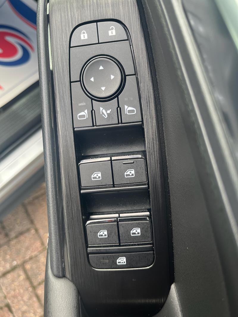 2022 72 Nissan Qashqai 1.3 Dig-t Mh 158 Acenta Premium 5dr Xtronic Hybrid Electric Automatic In Silver