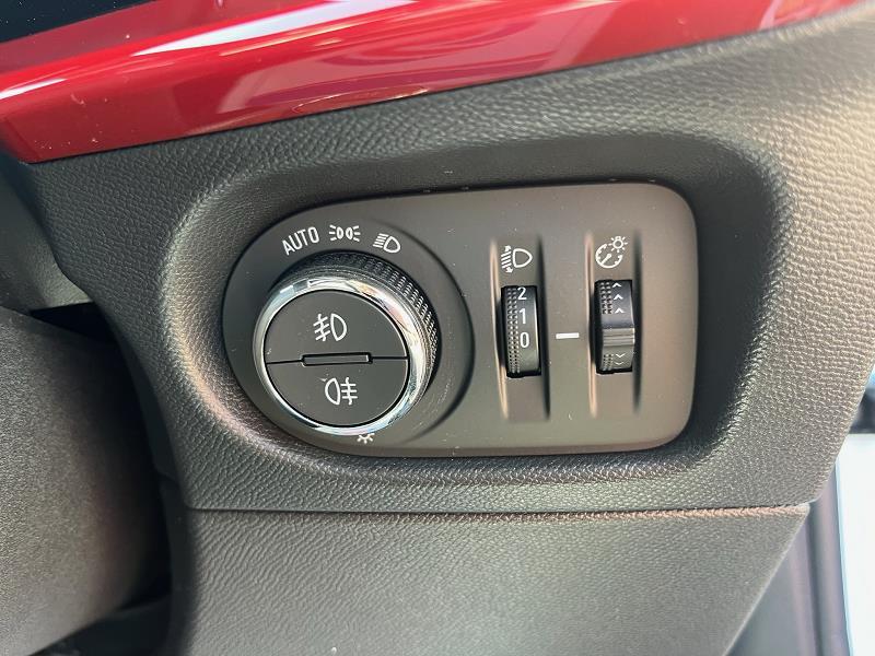 2022 22 Vauxhall Mokka 1.2 Turbo Sri Premium 5dr Petrol Manual In White