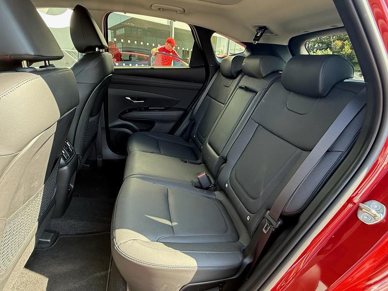 2025 74 Hyundai Tucson 1.6t Plug-in Hybrid Ultimate 5dr Auto Hybrid Electric Automatic In Red