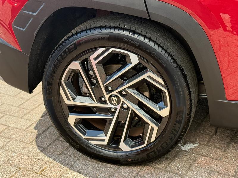 2025 74 Hyundai Tucson 1.6t Plug-in Hybrid Ultimate 5dr Auto Hybrid Electric Automatic In Red