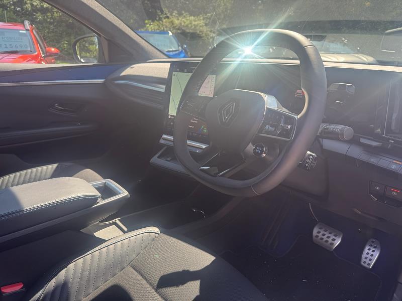 2024 24 Renault Scenic E-tech 160kw Esprit Alpine 87kwh Long Range 5dr Auto Electric Automatic In Matte Shadow Grey/diamond Black Roof