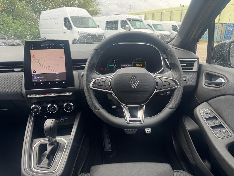 2025 25 Renault Clio 1.6 E-tech Full Hybrid 145 Esprit Alpine 5dr Auto Hybrid Petrol Automatic In Diamond Black