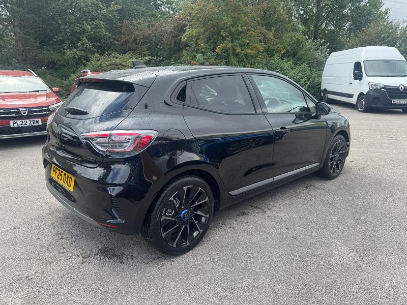 2025 25 Renault Clio 1.6 E-tech Full Hybrid 145 Esprit Alpine 5dr Auto Hybrid Petrol Automatic In Diamond Black