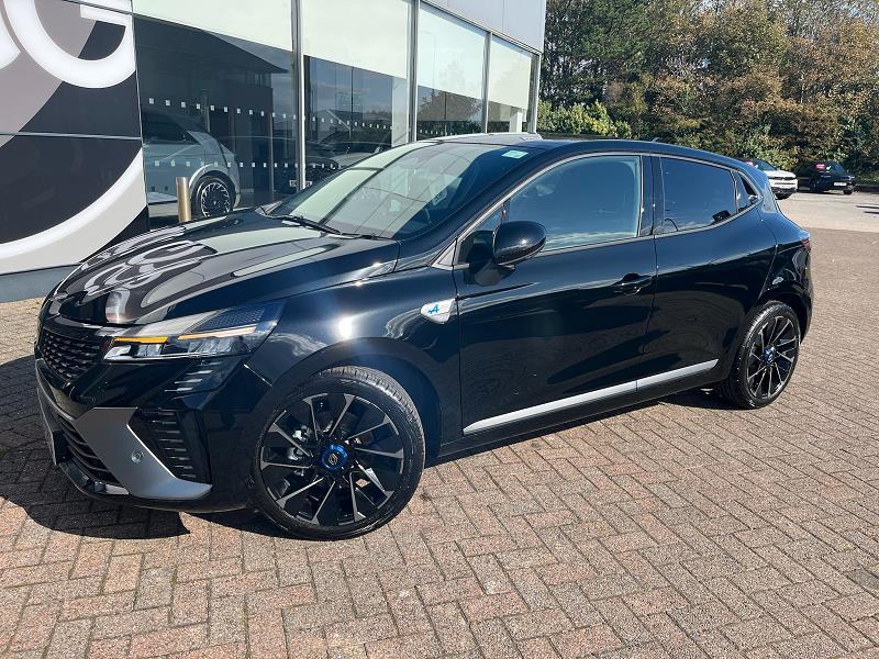 2025 25 Renault Clio 1.6 E-tech Full Hybrid 145 Esprit Alpine 5dr Auto Hybrid Petrol Automatic In Diamond Black