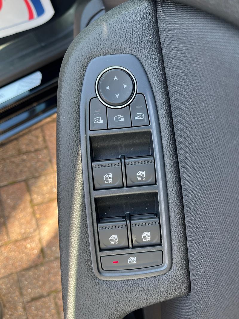 2025 25 Renault Clio 1.6 E-tech Full Hybrid 145 Esprit Alpine 5dr Auto Hybrid Petrol Automatic In Diamond Black