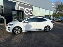 2022 71 Hyundai Ioniq 1.6 Gdi Hybrid Premium Se 5dr Dct  Manual In Polar White