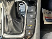 2022 71 Hyundai Ioniq 1.6 Gdi Hybrid Premium Se 5dr Dct  Manual In Polar White