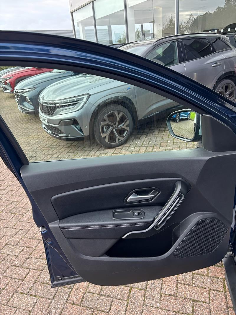 2019 19 Dacia Duster 1.6 Sce Prestige 5dr Petrol Manual In Cosmos Blue