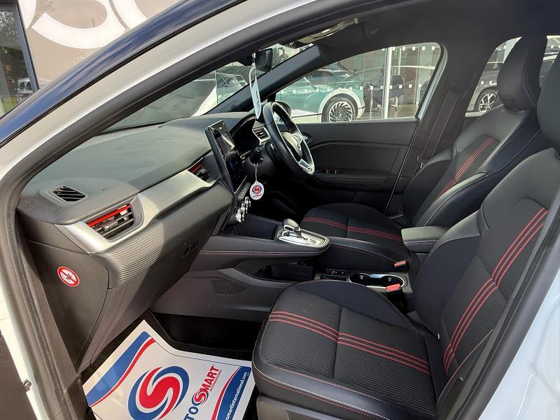 2022 22 Renault Captur 1.3 Tce 140 R.s. Line 5dr Edc Petrol Automatic In White With Black Roof