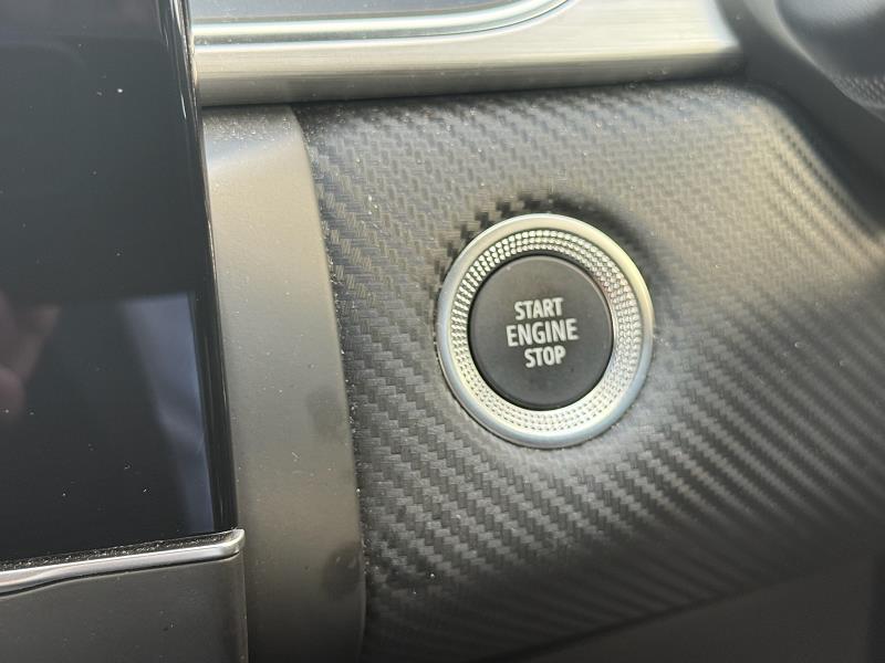 2022 22 Renault Captur 1.3 Tce 140 R.s. Line 5dr Edc Petrol Automatic In White With Black Roof