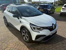 2022 22 Renault Captur 1.3 Tce 140 R.s. Line 5dr Edc Petrol Automatic In White With Black Roof