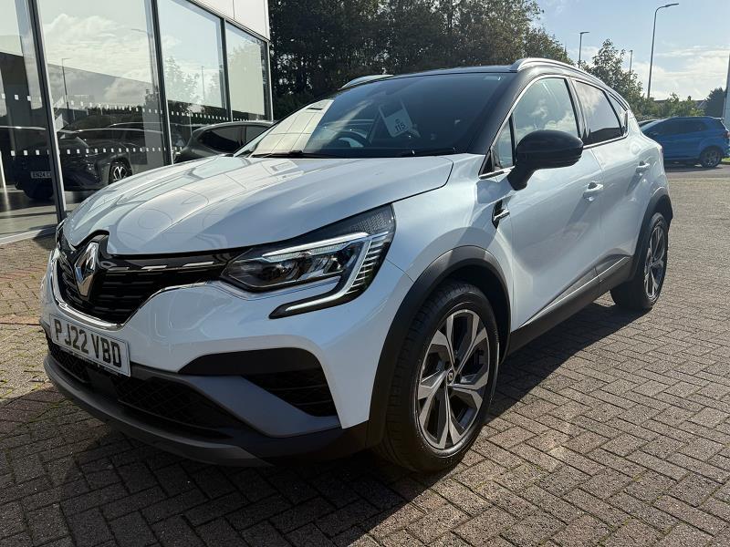 2022 22 Renault Captur 1.3 Tce 140 R.s. Line 5dr Edc Petrol Automatic In White With Black Roof