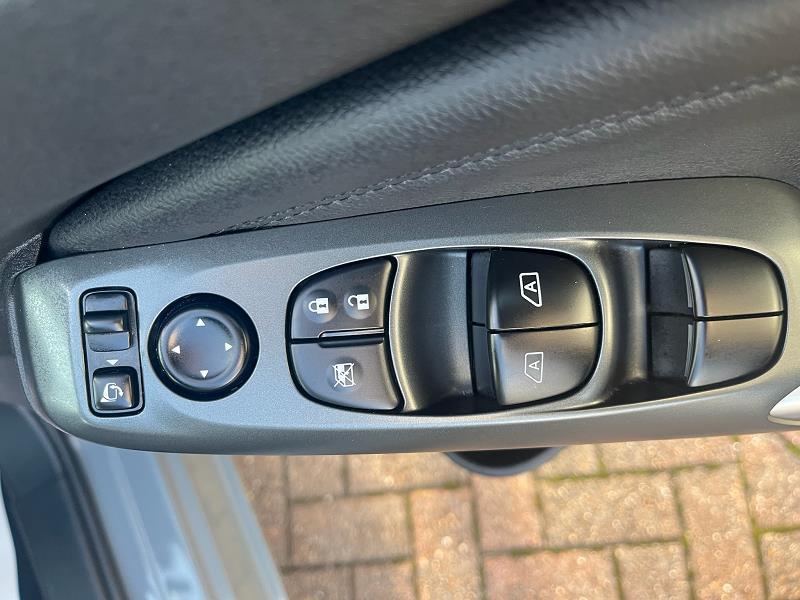 2025 25 Nissan Juke 1.0 Dig-t N-connecta 5dr Dct Petrol Automatic In Grey