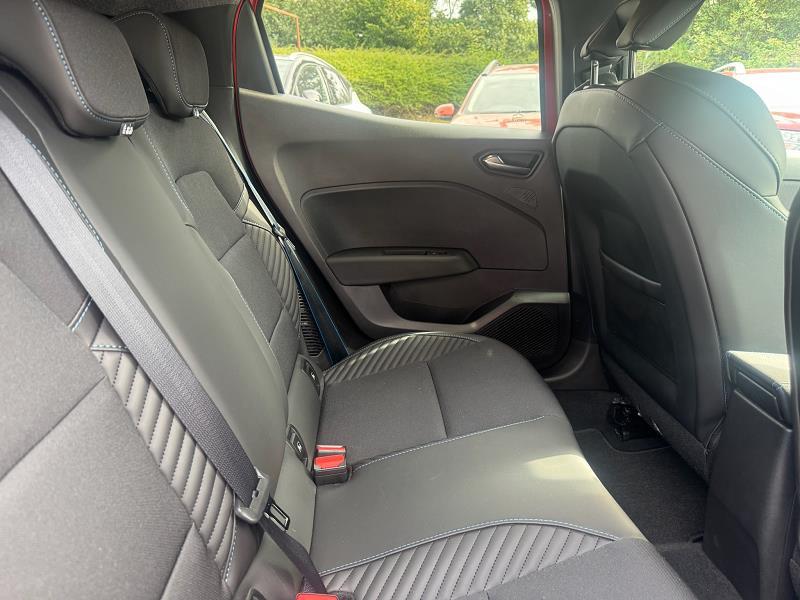 2024 74 Renault Clio 1.6 E-tech Full Hybrid 145 Esprit Alpine 5dr Auto Hybrid Petrol Automatic In Flame Red