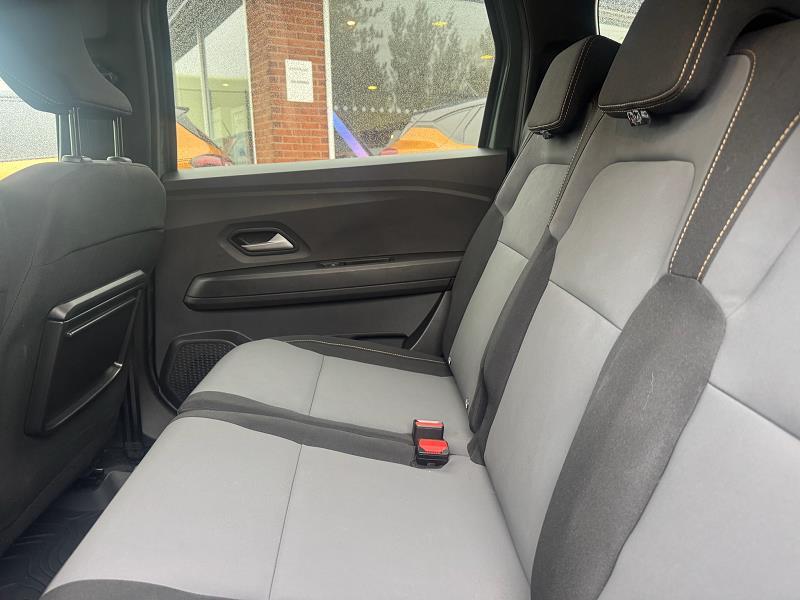 2025 25 Dacia Jogger 1.6 Hev Extreme 5dr Auto Hybrid Petrol Automatic In Dusty Khaki