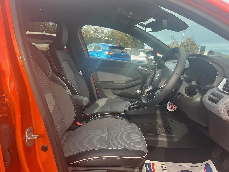 2025 25 Renault Clio 1.0 Tce 90 Techno 5dr Petrol Manual In Valencia Orange