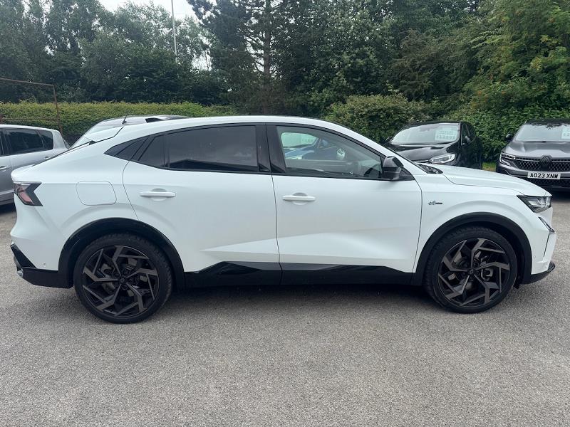 2025 25 Renault Rafale E-tech Phev Atelier Alpine Awd 5dr Auto Plug In Hybrid Petrol Automatic In Pearl White / Black Roof