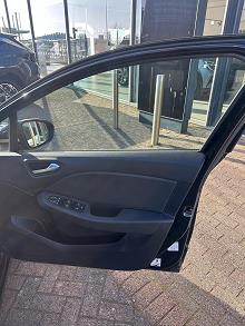 2021 71 Renault Clio 1.0 Tce 90 Lutecia Se 5dr Petrol Manual In Diamond Black