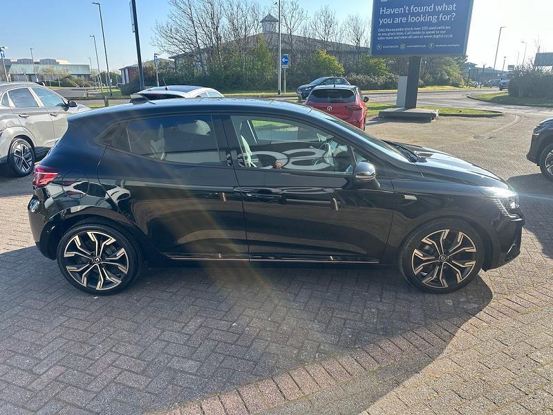 2021 71 Renault Clio 1.0 Tce 90 Lutecia Se 5dr Petrol Manual In Diamond Black