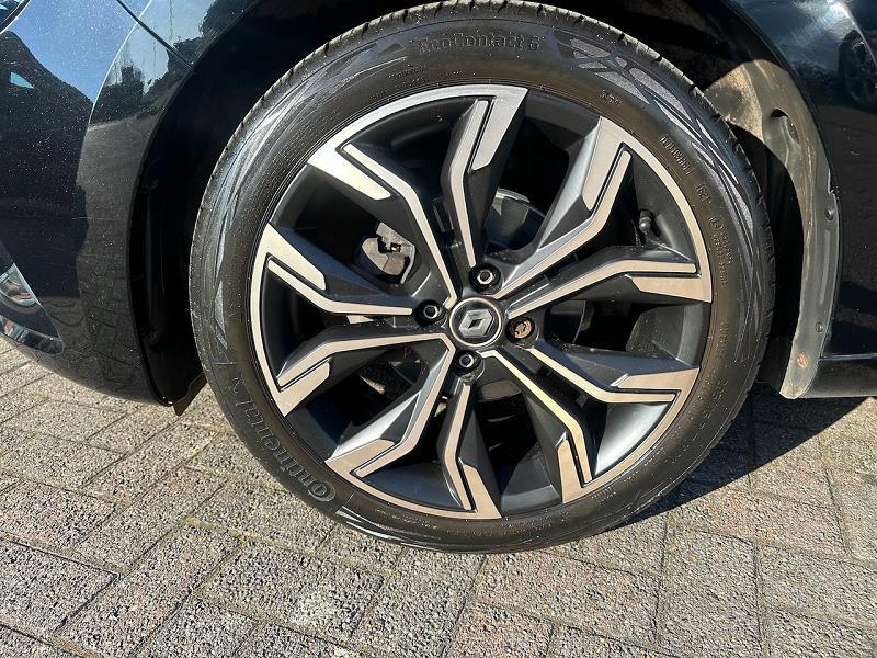 2021 71 Renault Clio 1.0 Tce 90 Lutecia Se 5dr Petrol Manual In Diamond Black