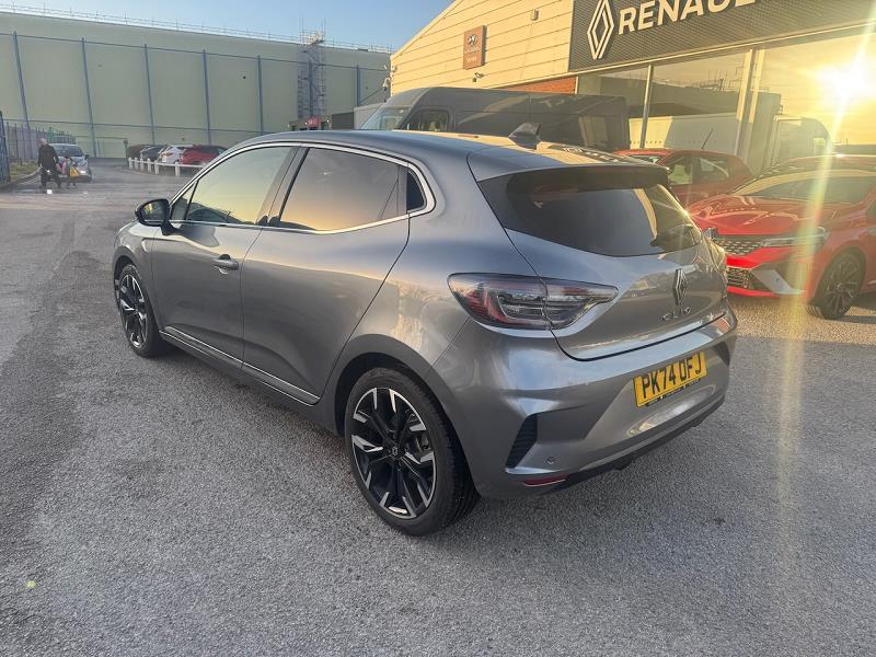 2024 74 Renault Clio 1.6 E-tech Full Hybrid 145 Techno 5dr Auto Hybrid Petrol Automatic In Shadow Grey