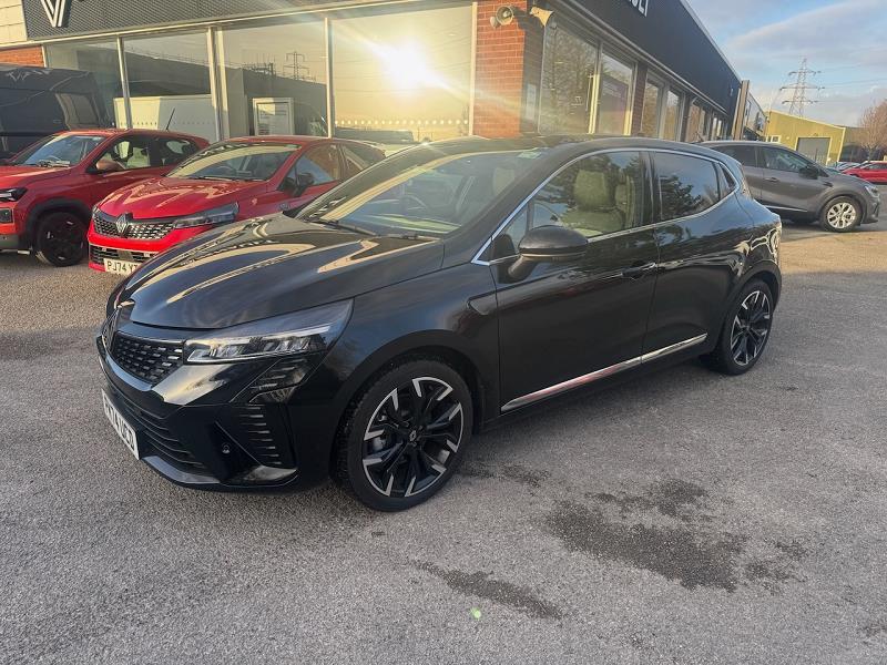 2024 74 Renault Clio 1.6 E-tech Full Hybrid 145 Techno 5dr Auto Hybrid Petrol Automatic In Diamond Black