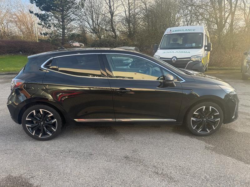 2024 74 Renault Clio 1.6 E-tech Full Hybrid 145 Techno 5dr Auto Hybrid Petrol Automatic In Diamond Black