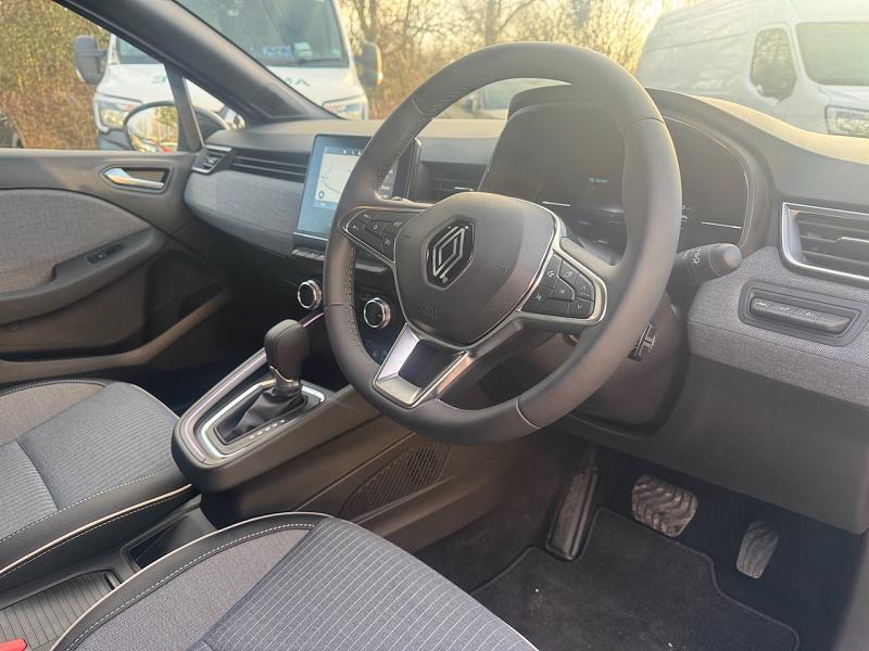 2024 74 Renault Clio 1.6 E-tech Full Hybrid 145 Techno 5dr Auto Hybrid Petrol Automatic In Diamond Black