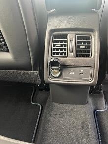 2025 75 Renault Captur 1.8 E-tech Full Hybrid 160 Esprit Alpine 5dr Auto Hybrid Petrol Automatic In Arctic White / Black Roof