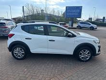 2022 22 Dacia Sandero Stepway 1.0 Tce Bi-fuel Essential 5dr Gas Bi Fuel Manual In White