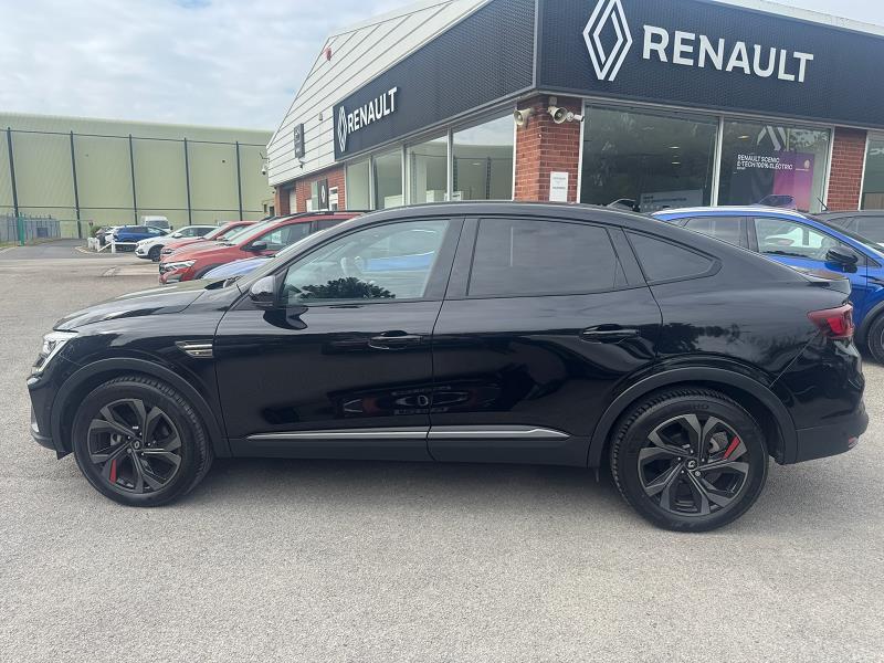 2022 22 Renault Arkana 1.6 E-tech Hybrid 145 R.s. Line 5dr Auto Hybrid Petrol Automatic In Metallic Black