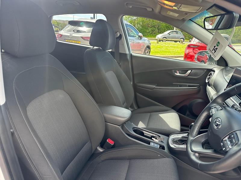 2023 23 Hyundai Kona 1.6 Gdi Hybrid Premium 5dr Dct Hybrid Electric Automatic In White