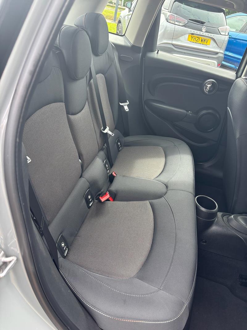2023 23 Renault Captur 1.6 E-tech Full Hybrid 145 Engineered 5dr Auto Hybrid Electric Automatic In Arctic White With Black Roof