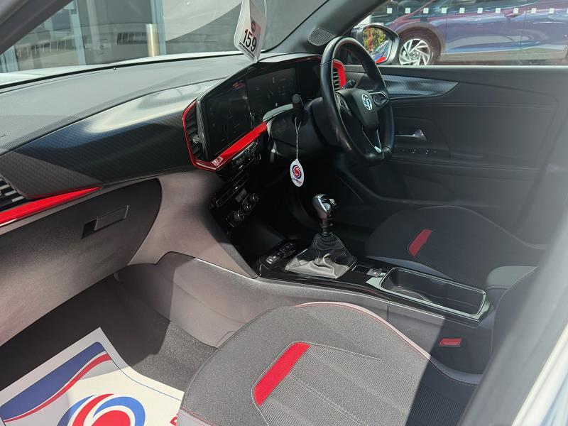 2022 22 Vauxhall Mokka 1.2 Turbo Sri Premium 5dr Petrol Manual In White
